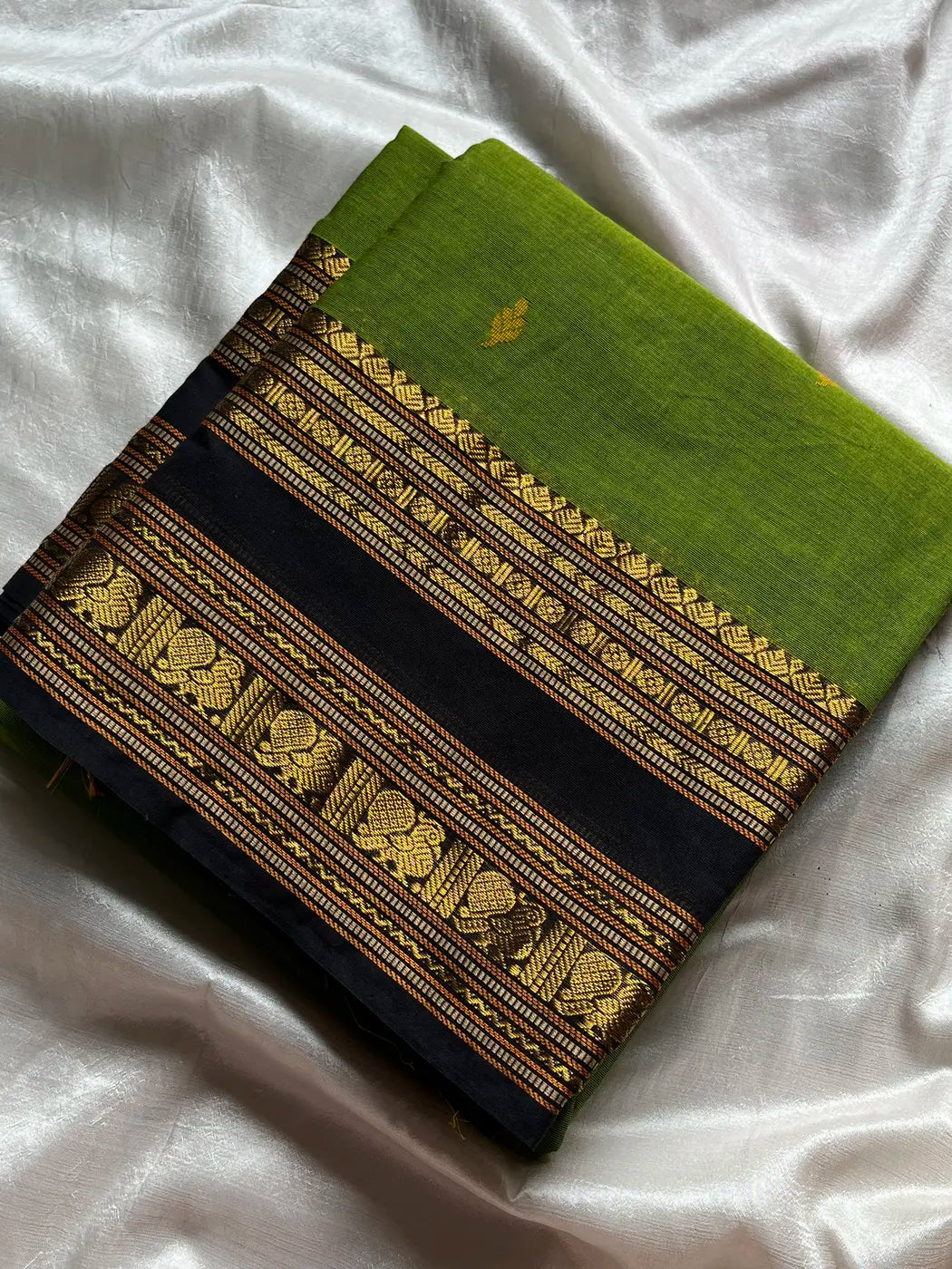 Vintage Loom Edit | Green & Black Kanchi Cotton Saree