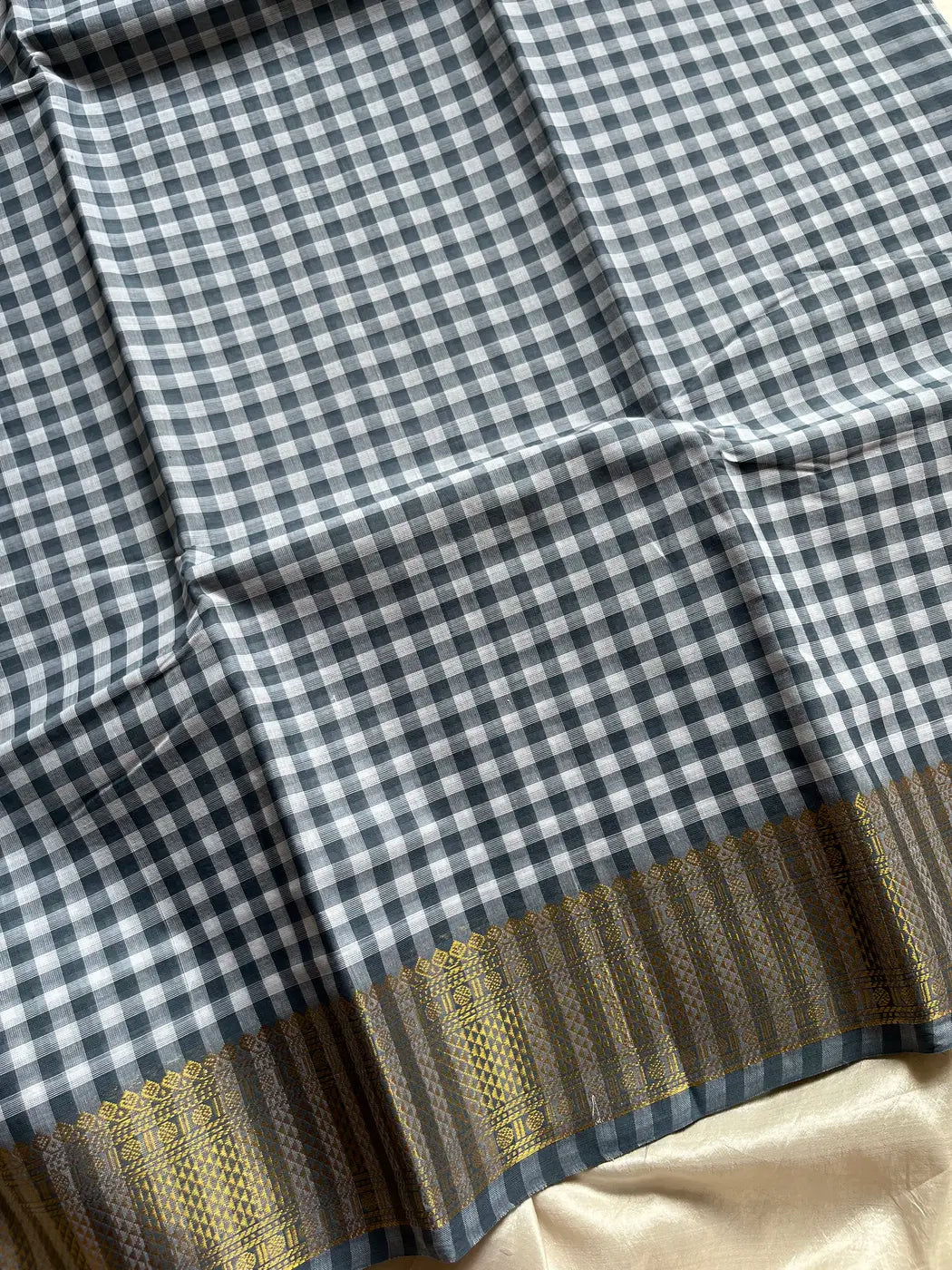 Mini Kattam – Grey & White Chettinadu cotton