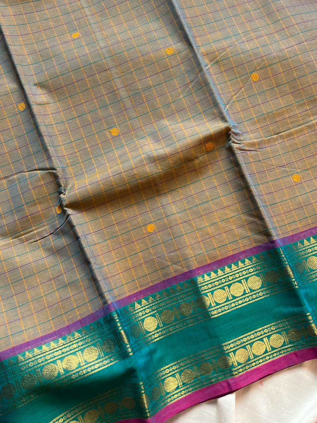 Kattam Edit – Checked Chettinadu Cotton Saree