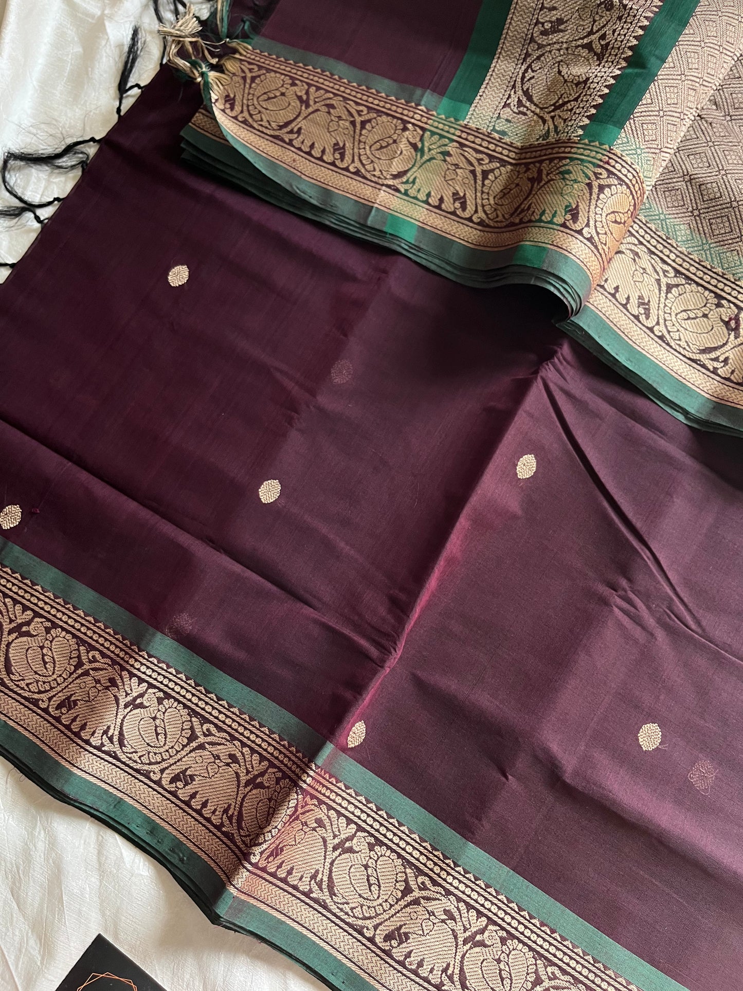 Coffee brown Kanchi cotton saree with dark green border and thread-woven pallu – House of Thansha