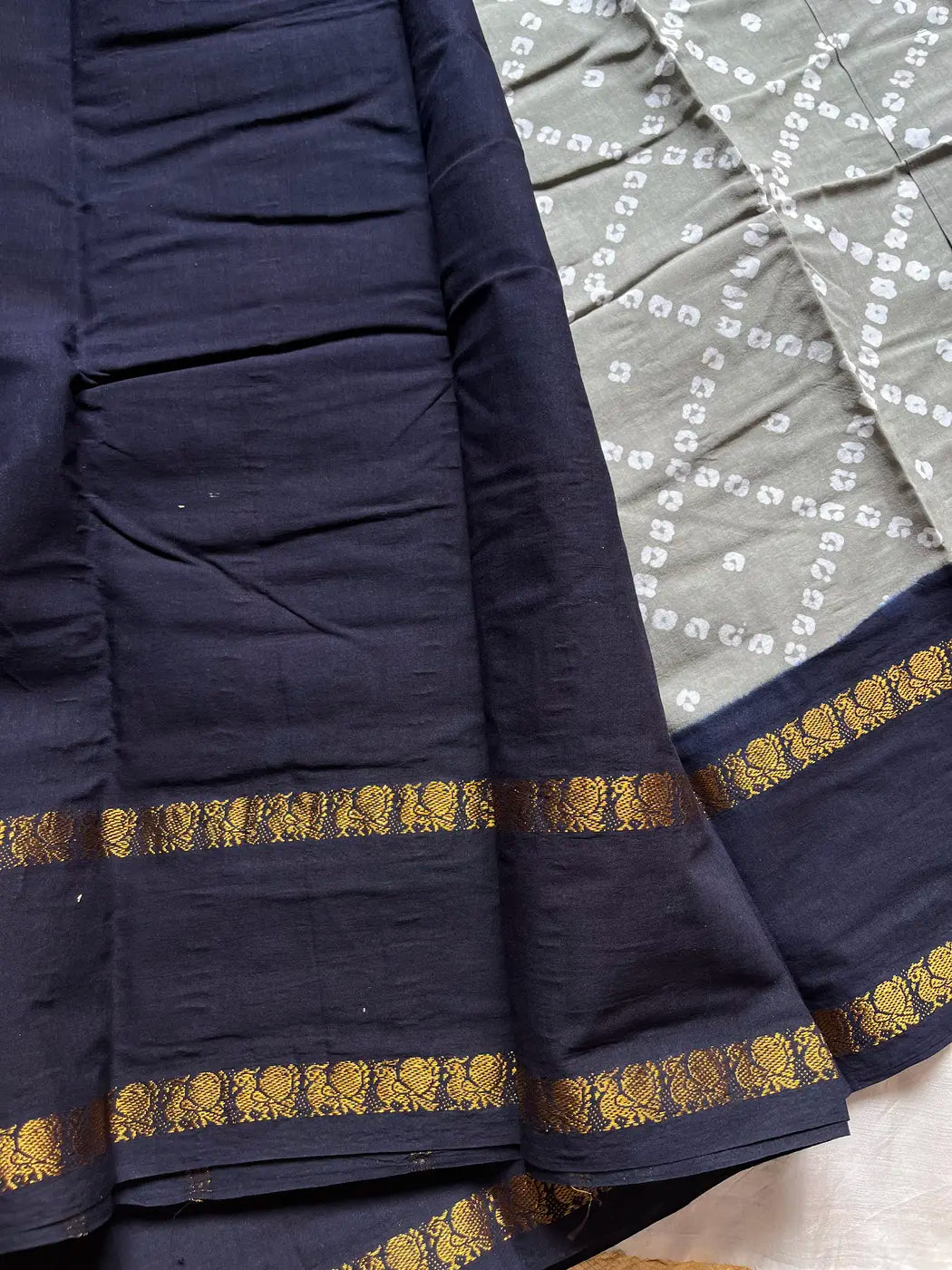 Madurai Sungudi Cotton - Grey & Dark blue