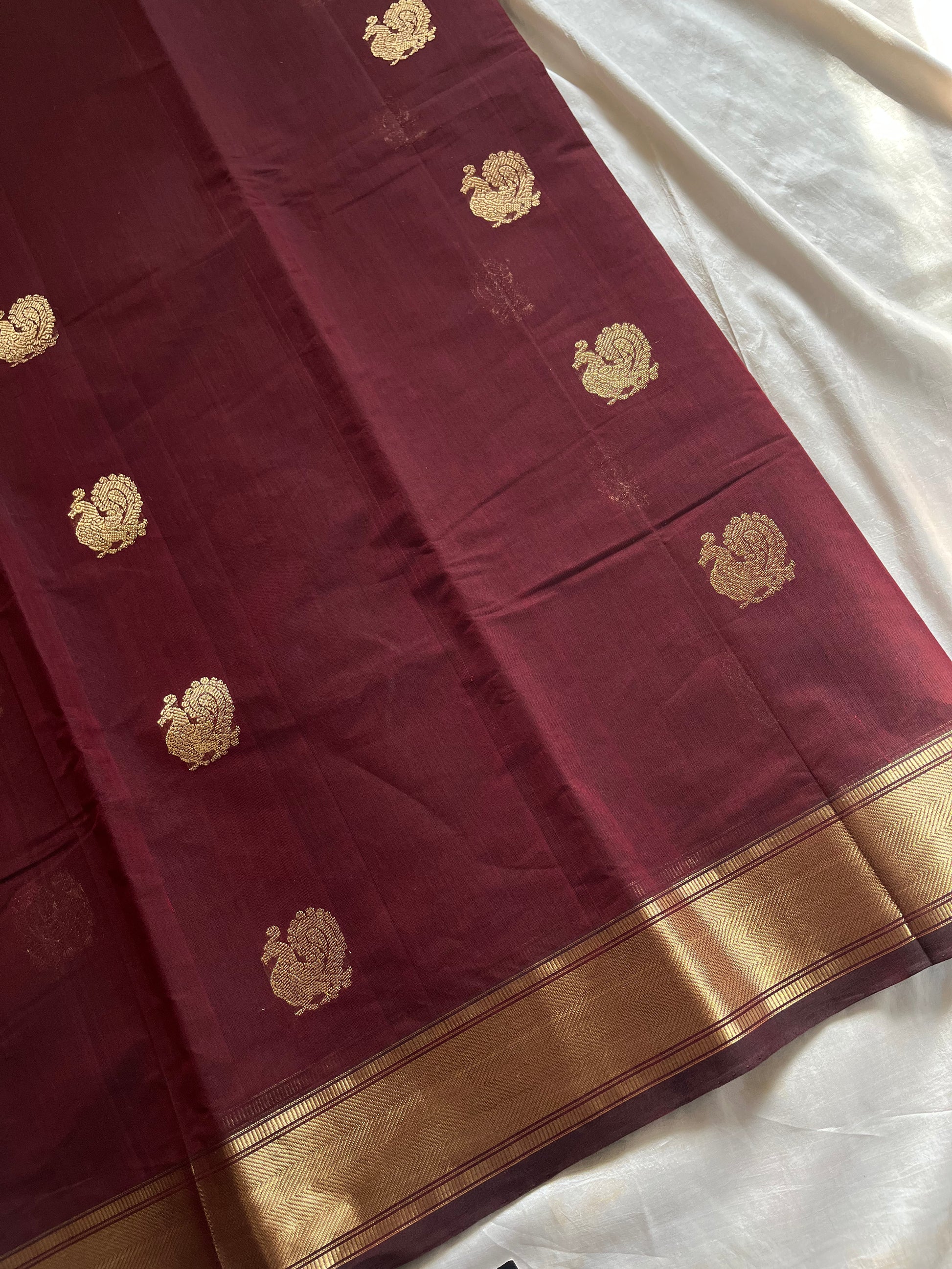 Dark maroon handloom Kanchi cotton saree with zari annam motifs and rich zari pallu – House of Thansha