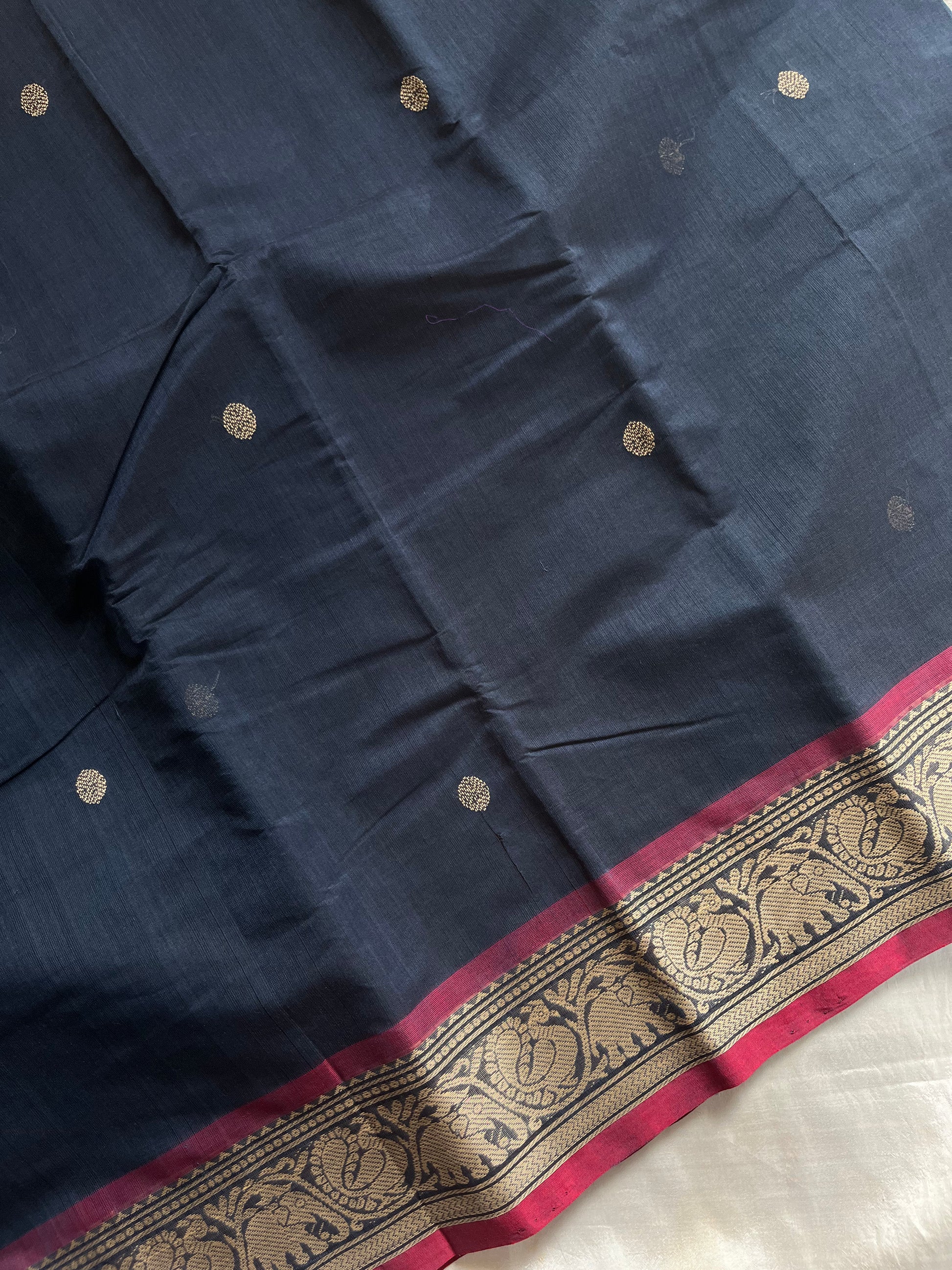 Denim blue Kanchi cotton handloom saree with muted pink border and thread woven pallu – House of Thansha