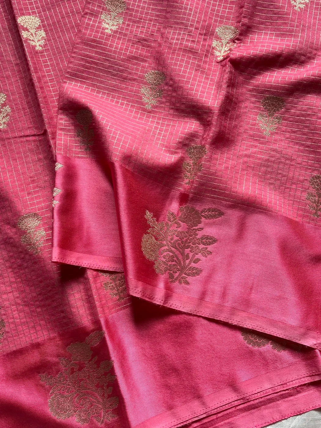 Banarasi Crepe Silk Saree – Coral Pink