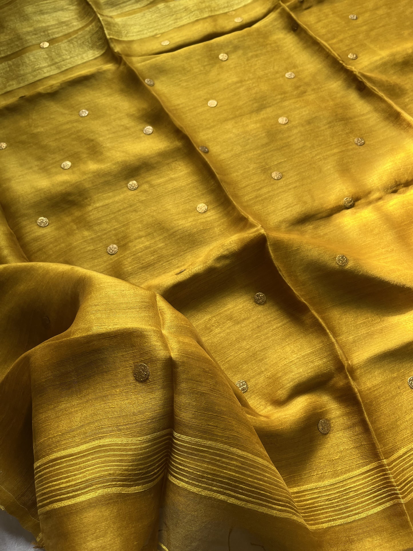 Yellow matka silk saree with gini weave and muslin pallu – House of Thansha