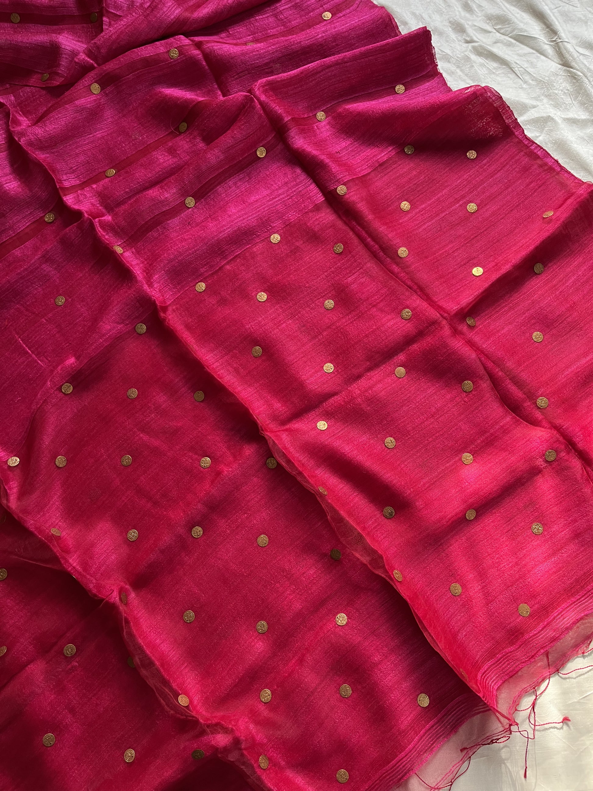 Rani pink matka silk saree with gini weave and muslin pallu – House of Thansha