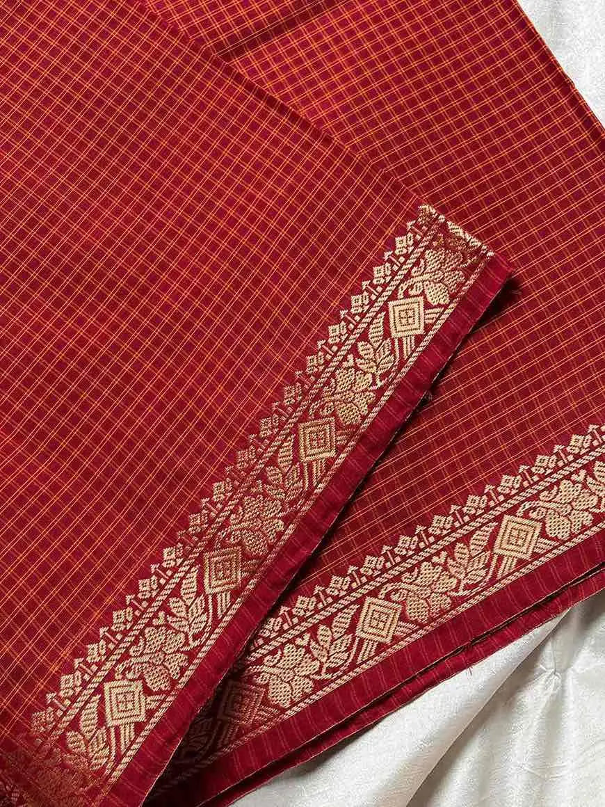 Mini Kattam – Reddish Maroon Checked Chettinadu Cotton Saree (Without blouse)