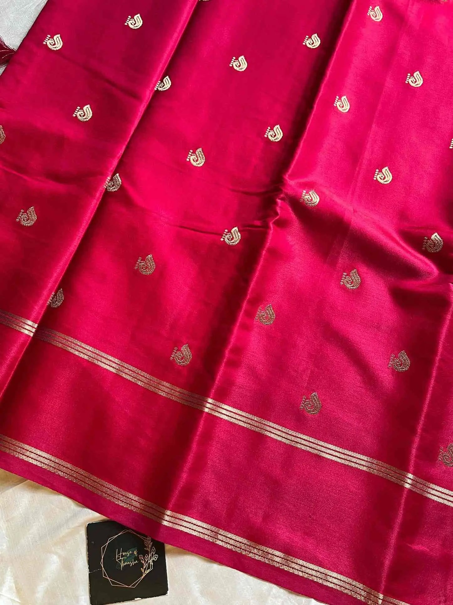 Crepe Silk Saree with golden zari peacock motif and grand pallu – House of Thansha