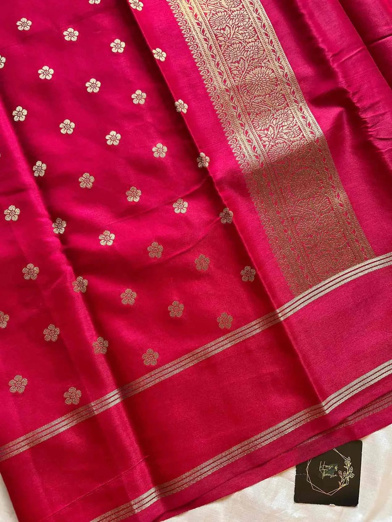 Crepe Silk Saree with golden zari peacock motif and grand pallu – House of Thansha