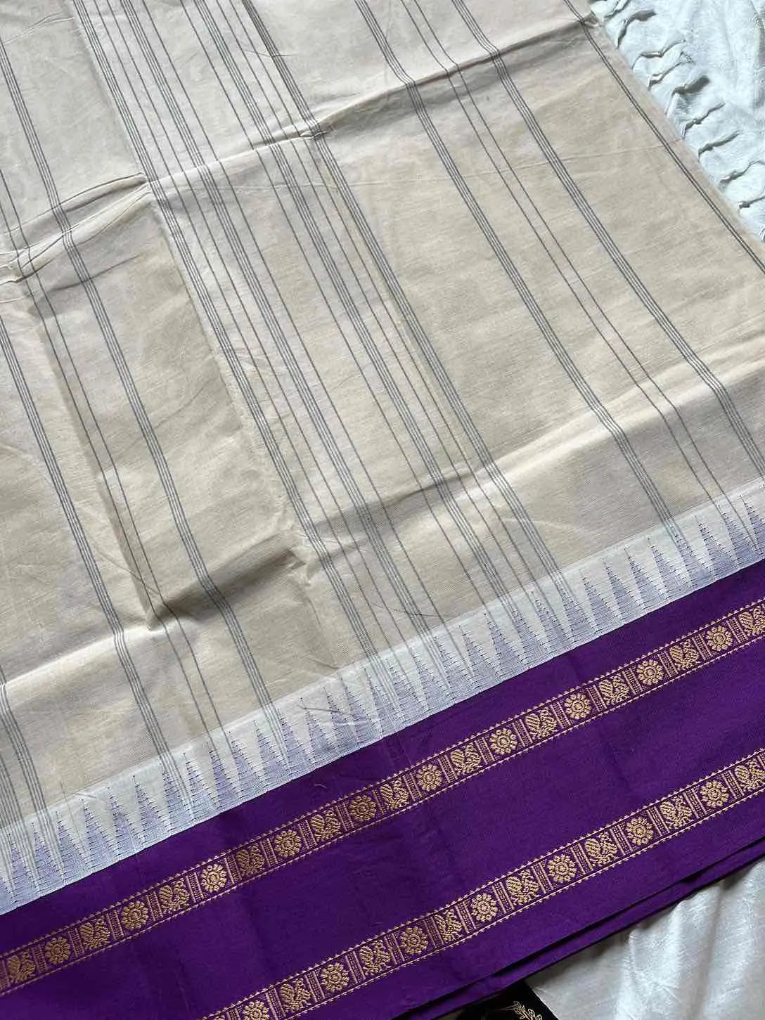 White Kanchi cotton saree with violet korvai border – House of Thansha