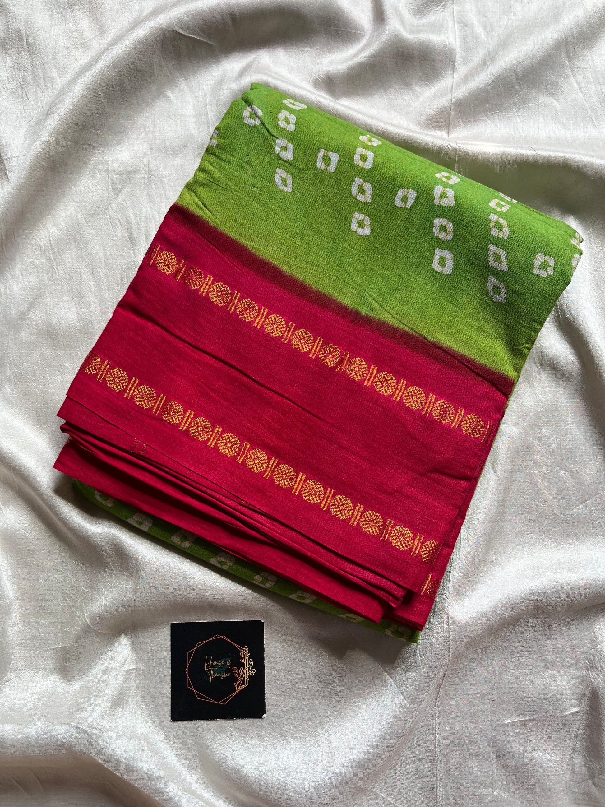 Green Atchu Kattu Sungudi cotton saree with pink border