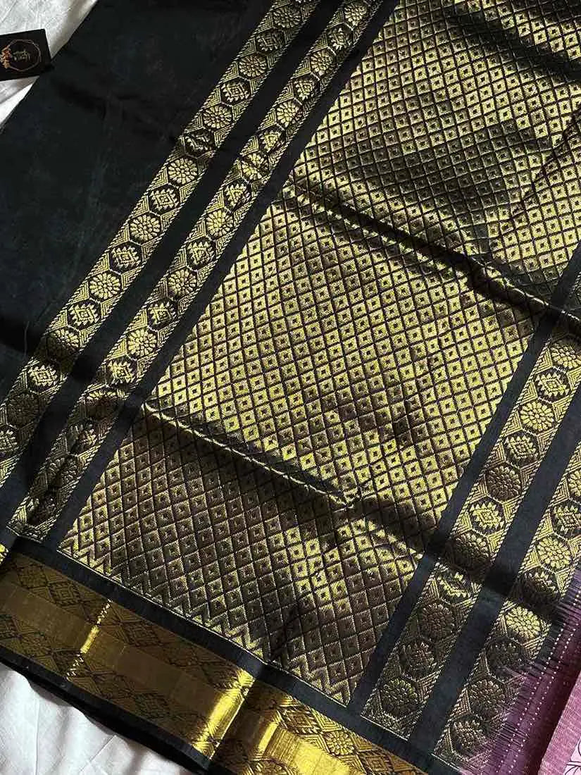 Pastel pink Kanchi silk cotton saree with black border and floral patterns – House of Thansha