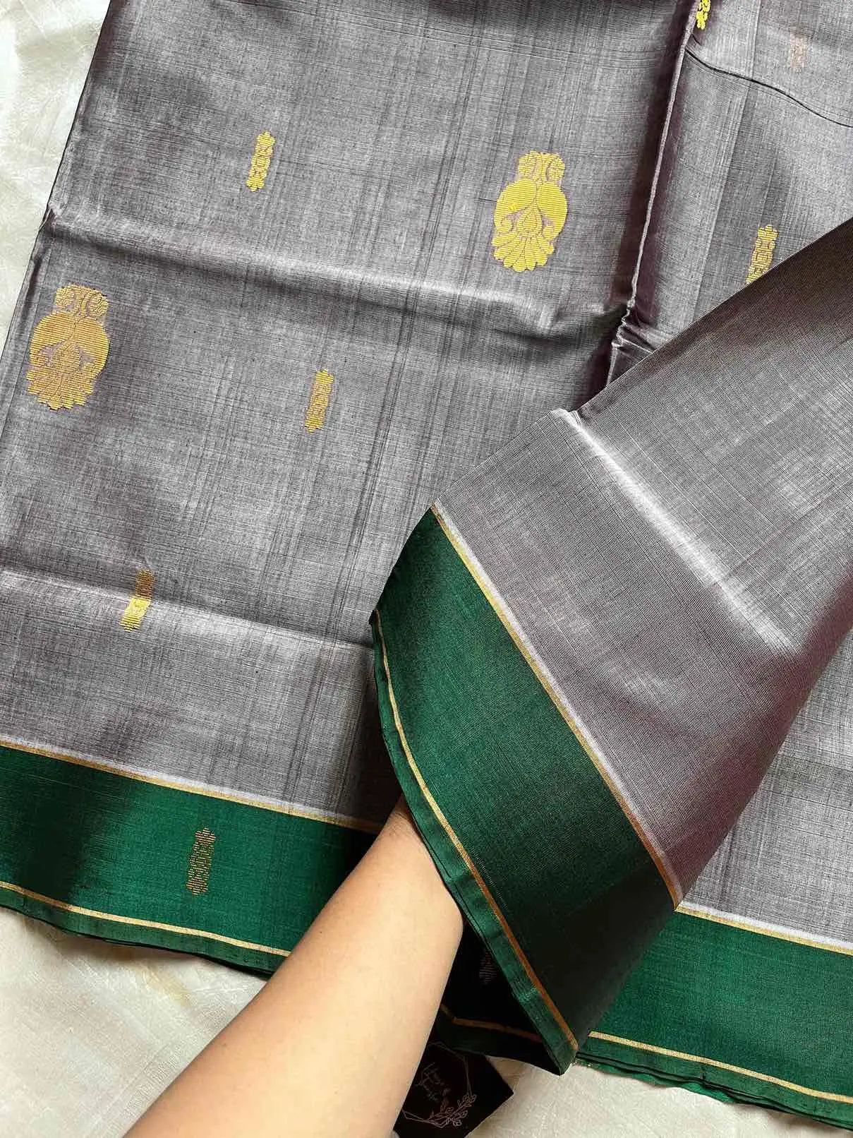 Vegan Silk Saree – Grey & Green | Handloom Art Silk