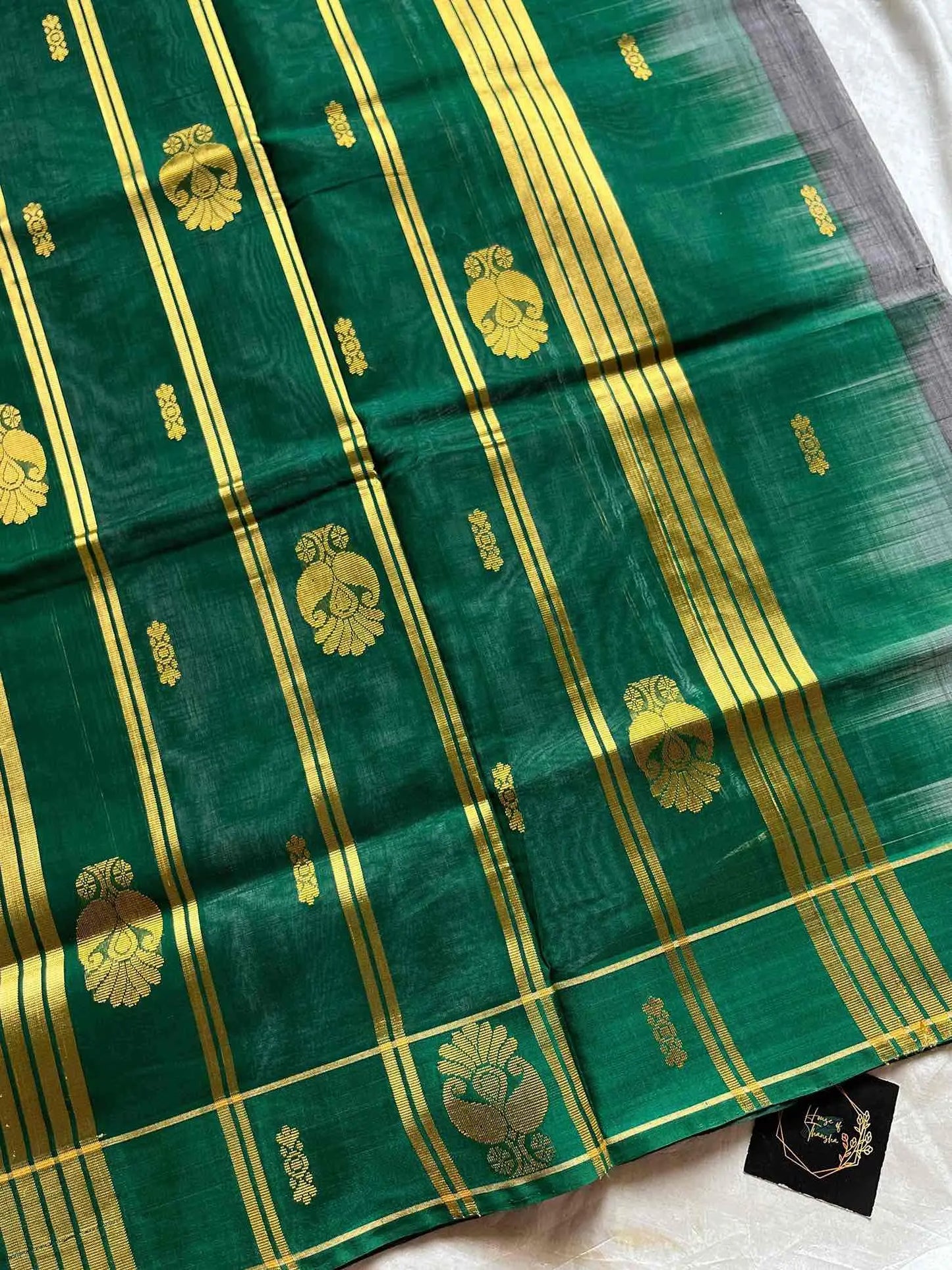 Vegan Silk Saree – Grey & Green | Handloom Art Silk