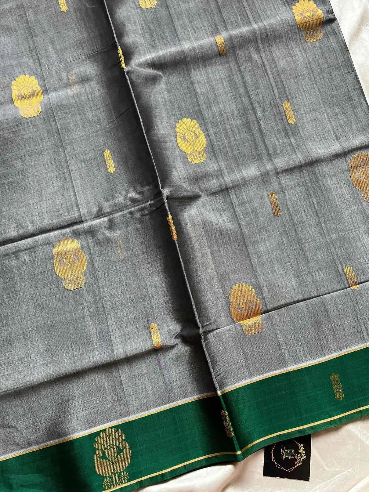 Vegan silk saree in handloom art silk with contrast border and pallu.